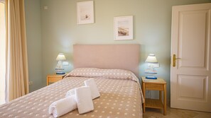 2 Schlafzimmer, Bügeleisen/Bügelbrett, kostenloses WLAN, Bettwäsche