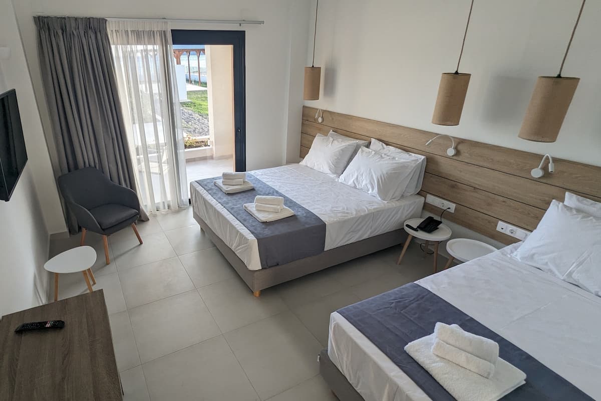 Triple Room | Deluxe Pool & Sea View