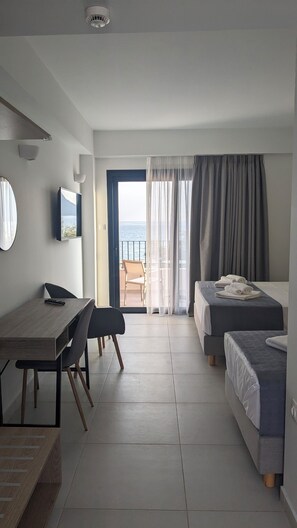Triple Room | Superior Pool & Sea Front View | Premium bedding, minibar, desk, laptop workspace - Costa Ionica Mytikas Seaside Hotel (Xiromero)