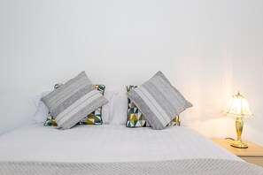 2 間睡房、書桌、熨斗/熨衫板、Wi-Fi