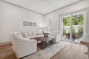 TV - Seaside Summer 1-104-Gulf Retreat-Sleeps 10 (Santa Rosa Beach)