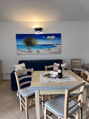 Dining - 🏡Accommodation Rental
🏊Private Swimming Pool
🌊Sea view
🪴Private garden (Budoni)