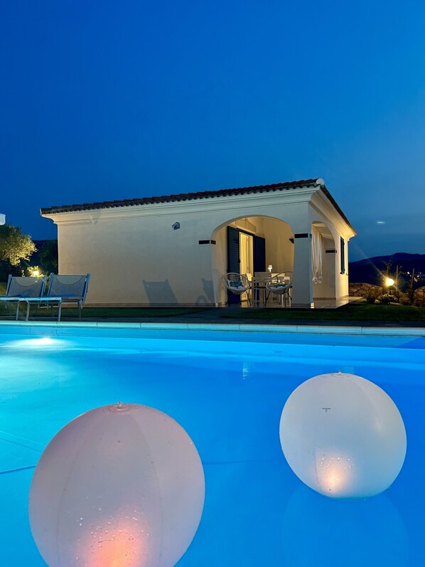 Outdoor pool - 🏡Accommodation Rental
🏊Private Swimming Pool
🌊Sea view
🪴Private garden (Budoni)
