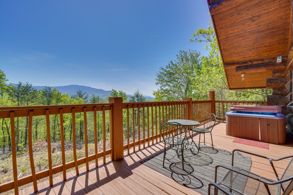 Smoky Mountain Vacation Rental with Hot Tub!