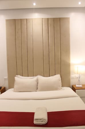 Select Comfort beds, minibar, individually furnished, desk - Hotel Belle Vie (Kinshasa)