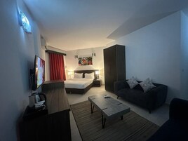 Deluxe Room | Select Comfort beds, minibar, individually furnished, desk