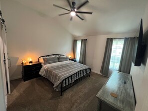 4 bedrooms, iron/ironing board, travel cot, free WiFi