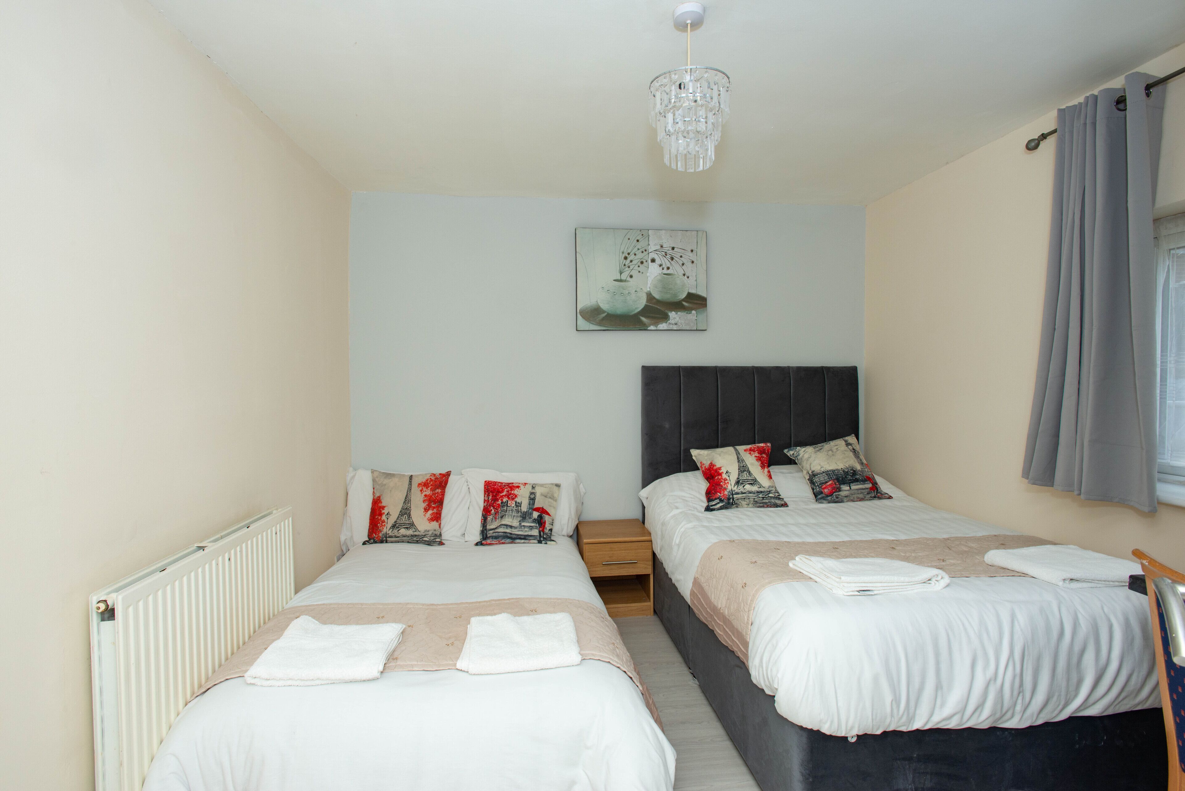 REDUCED RATE - Compact Studio 20 minutes to London via fast train