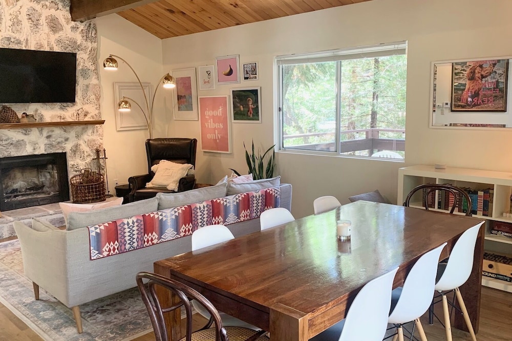 Cozy Mountain home near lakes+summer activities
