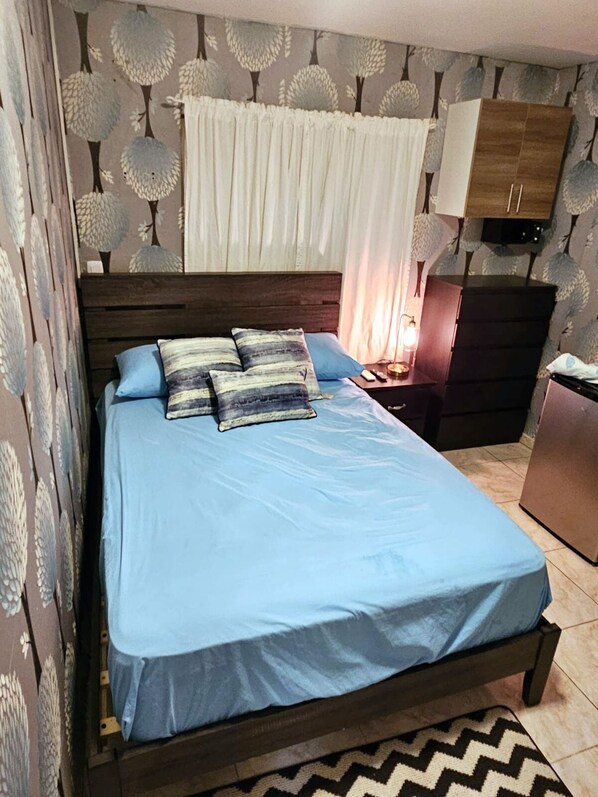 Free WiFi, bed sheets