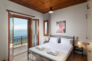 Panoramic Vacation House | 2 chambres, décor unique, ameublement unique, système d’insonorisation