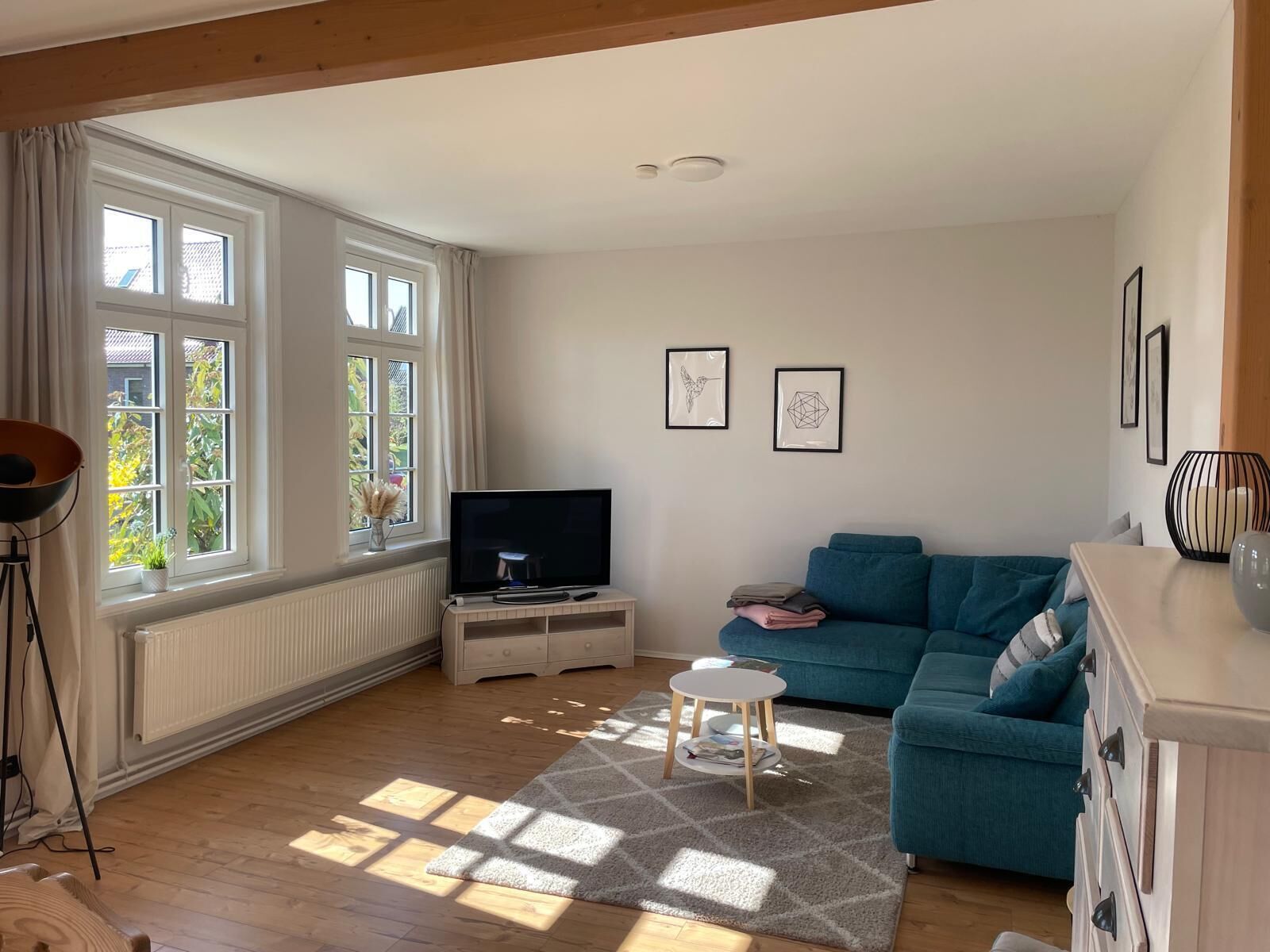 Tv, bøger, stereoanlæg