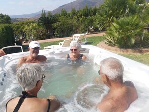 Bain à remous extérieur