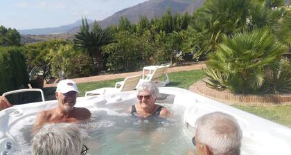 Villa Roca. Lejlighed til 4 Personer.3 km til Strand/estepona