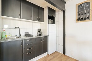 Fridge, microwave, coffee/tea maker, electric kettle