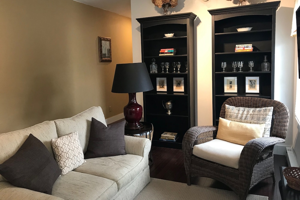 LilacTree Apt (#4) near SLU Canton NY