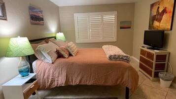 1 chambre, fer et planche Ă repasser, Wi-Fi gratuit, draps fournis