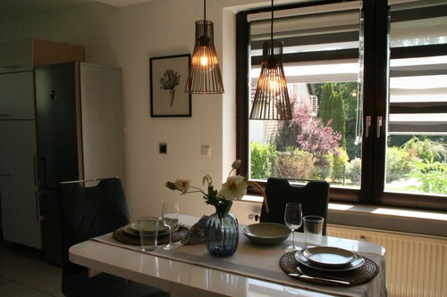 Schöne Ferienwohnung mit Eigener Terrasse und Garten
