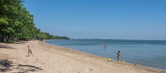 Nature`s Nest Lakeside