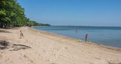 Nature`s Nest Lakeside