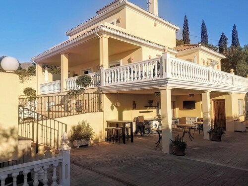 VILLA ROCA.. Lejlighed TIL 2,  personer.  5,  min fra Stranden