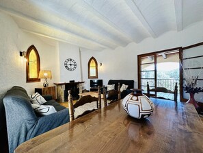 TV, fireplace - Paliane CostaBravaSi - Pool, garden, BBQ, views (Calonge)