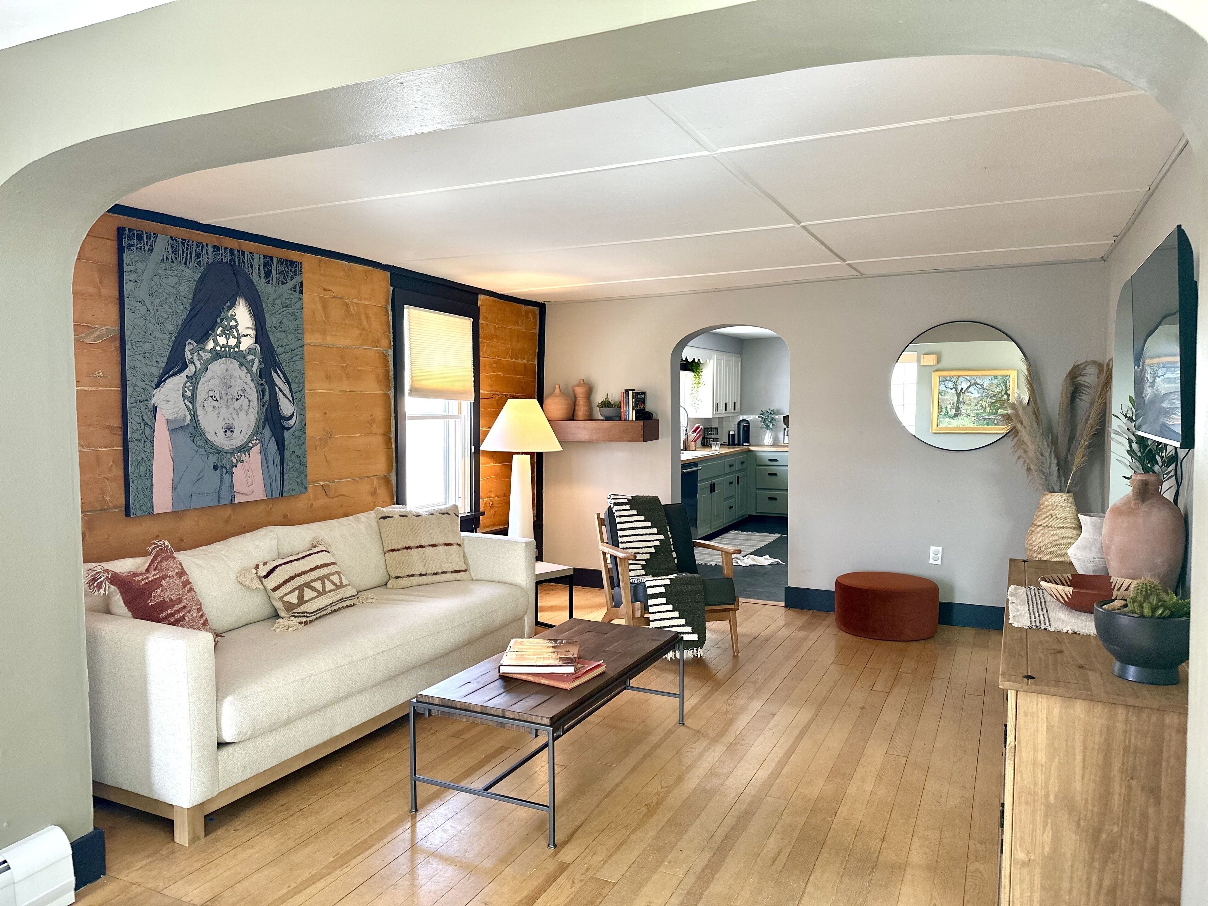 Artistic Haven: Mancos Cabin Near Mesa Verde