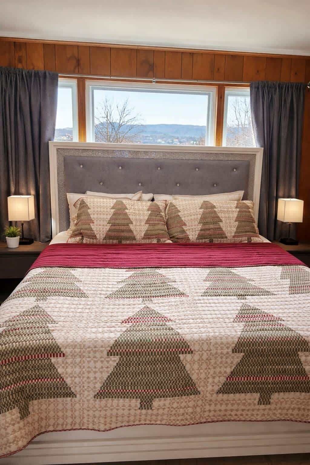 3 bedrooms, in-room safe, desk, iron/ironing board