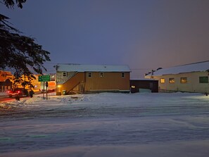 Exterior - Hurley Penthouse in Downtown (Hurley)