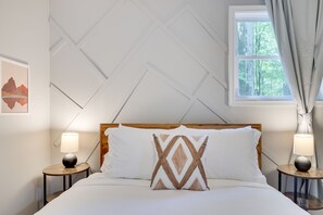 3 bedrooms, in-room safe, desk, iron/ironing board