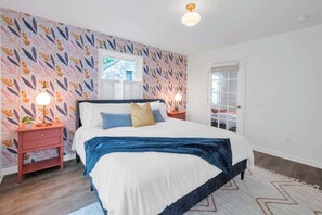 4 slaapkamers, een strijkplank/strijkijzer, gratis wifi, beddengoed