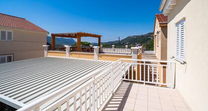 Lovely apartment in Ponikve