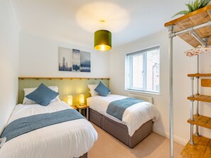 3 bedrooms, free WiFi, bed sheets