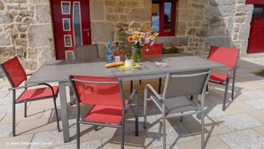 Outdoor dining - Gîte La Margeride 4 Personnes (JULIANGES)
