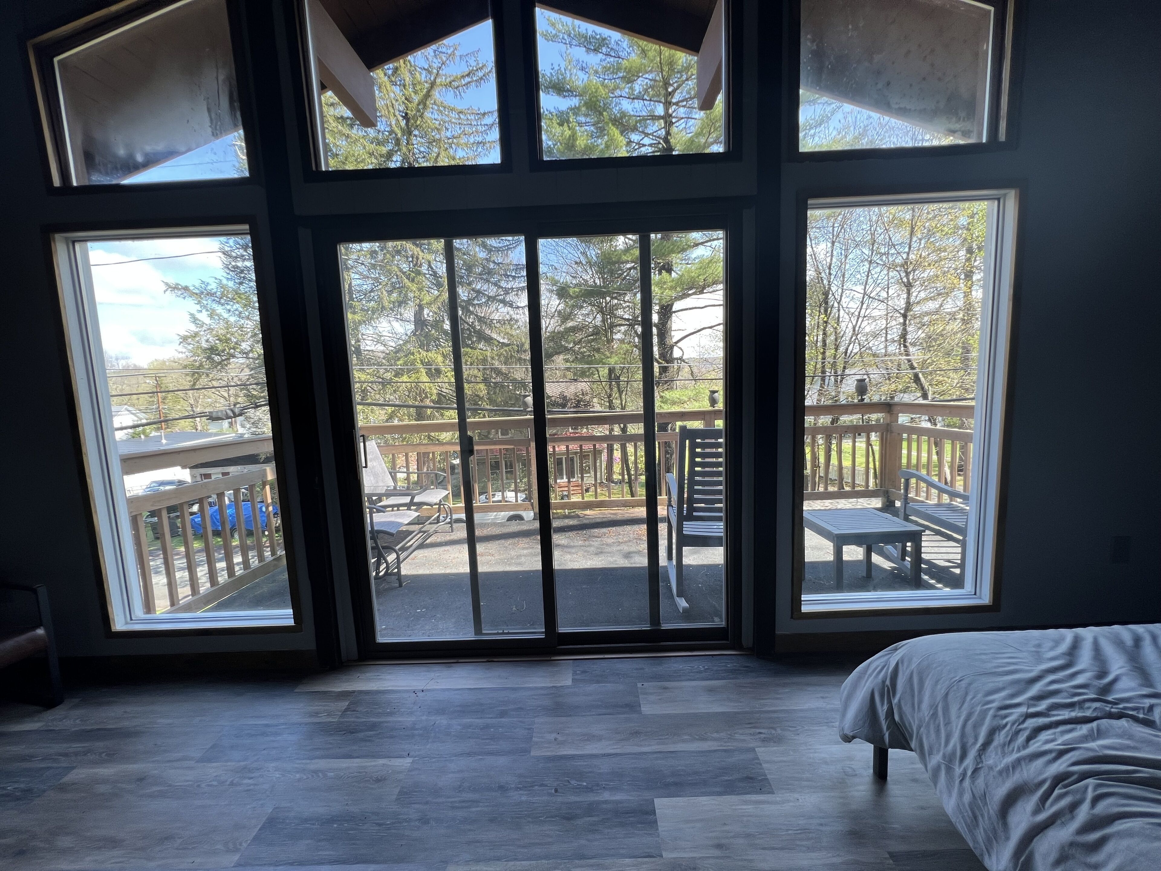 Chic Lake House on the Hill
Sleeps 10, 4 bedrooms, 2 bathrooms
Pet friendly!