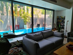 Interior - Herzeliya pituah villa with pool and jacuzzi (הרצליה)