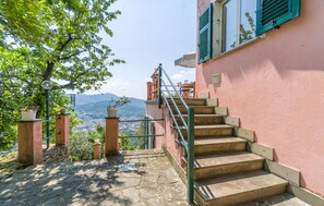 Property grounds - 3 bedroom gorgeous home in Rapallo (Rapallo)