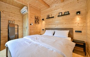 2 soverom, safe på rommet, reiseseng for barn og wi-fi (inkludert)