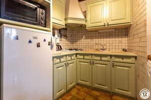 Réfrigérateur, micro-ondes, four, lave-vaisselle