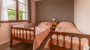 Room - Gîte Suc Plana - Saulzet-le-froid (SAULZET-LE-FROID)