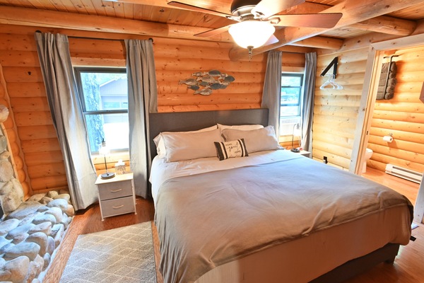 3 bedrooms, iron/ironing board, travel cot, free WiFi