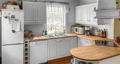 Cozy home in Klintehamn with WiFi