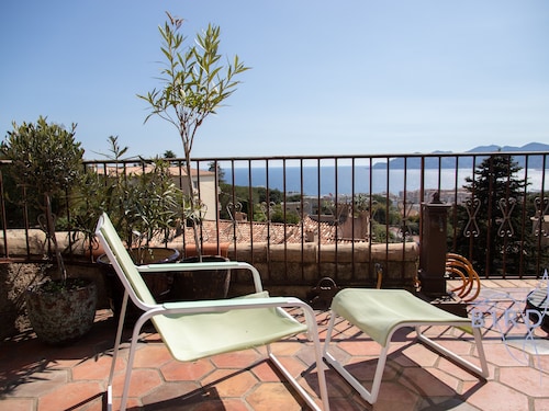 Apart villa atypical SEA VIEW AND SWIMMING POOL