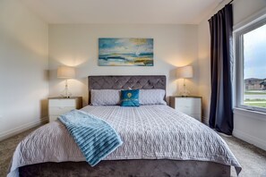 3 bedrooms, desk, iron/ironing board, travel cot