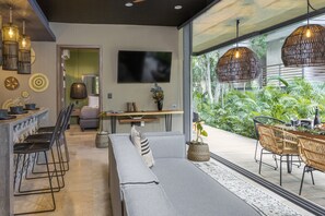 Flat-screen TV - Luxury Condos Tulum - Private Cenote (Tulum)