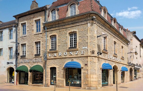 Exterior - Beautiful home in Volnay with WiFi (Volnay)