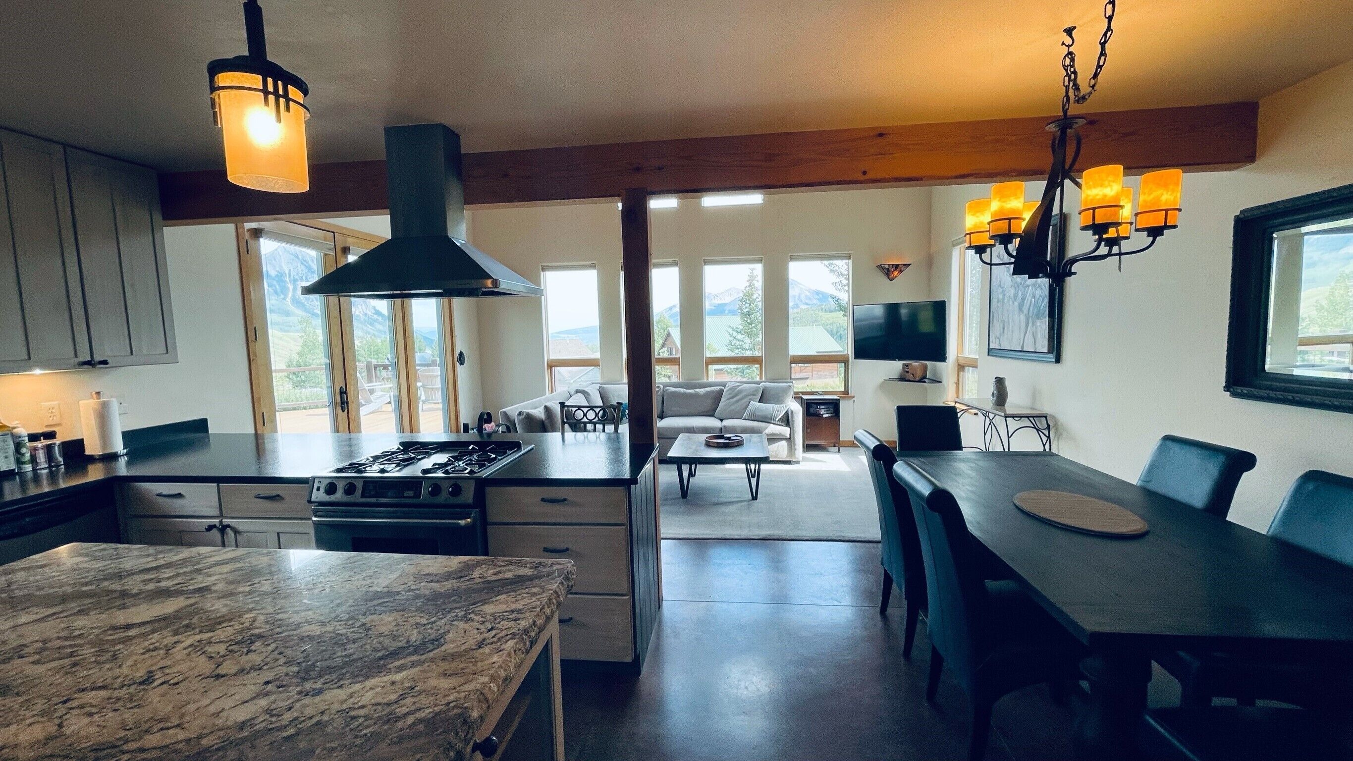 Luxury Lookout House