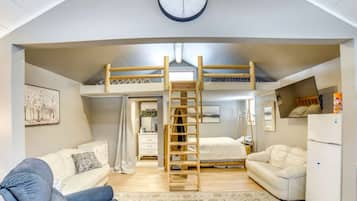 1 bedroom, travel crib, free WiFi, bed sheets