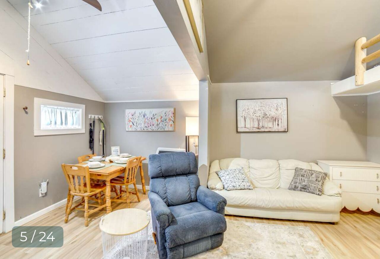 Smart-tv och ett bordtennisbord