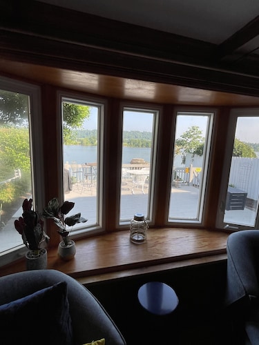 Gallipolis along the river. No cleaning fee and no Taxes.